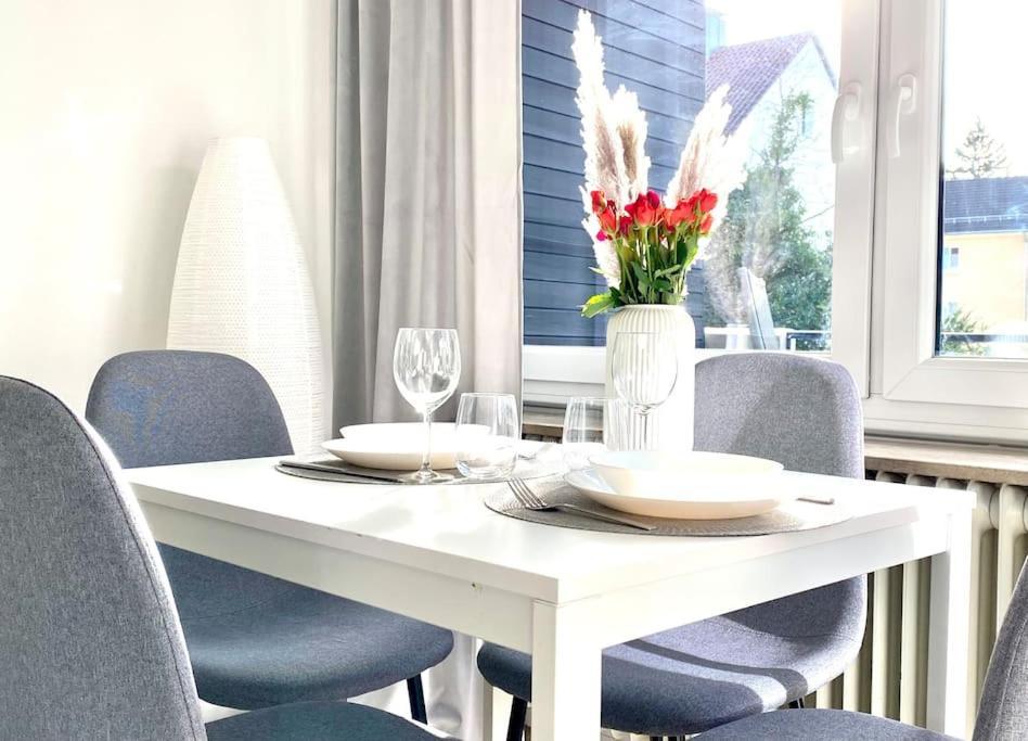 Top-Apartment Mit Parkplatz Und Balkon Reutlingen Exterior photo